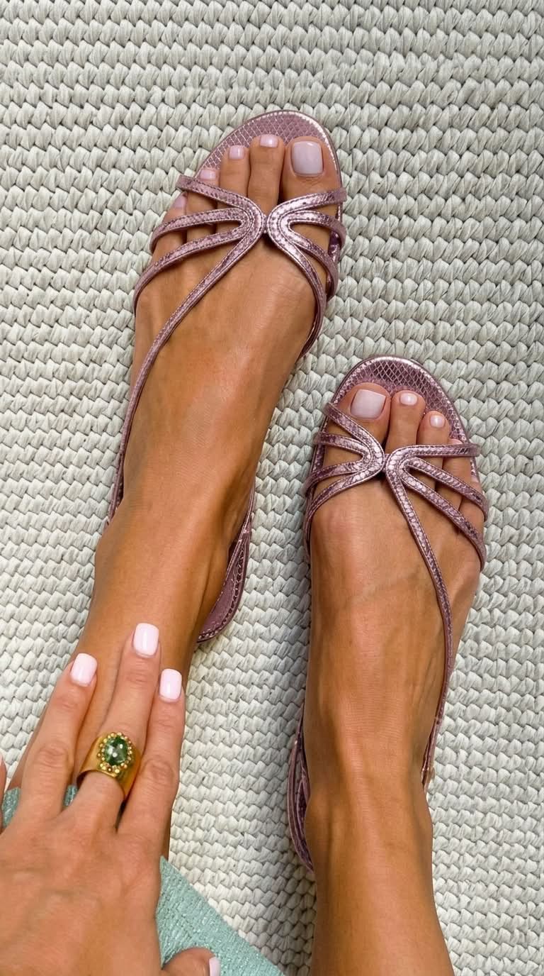 Emilia – Gouden Zomer Elegantie Sandalen