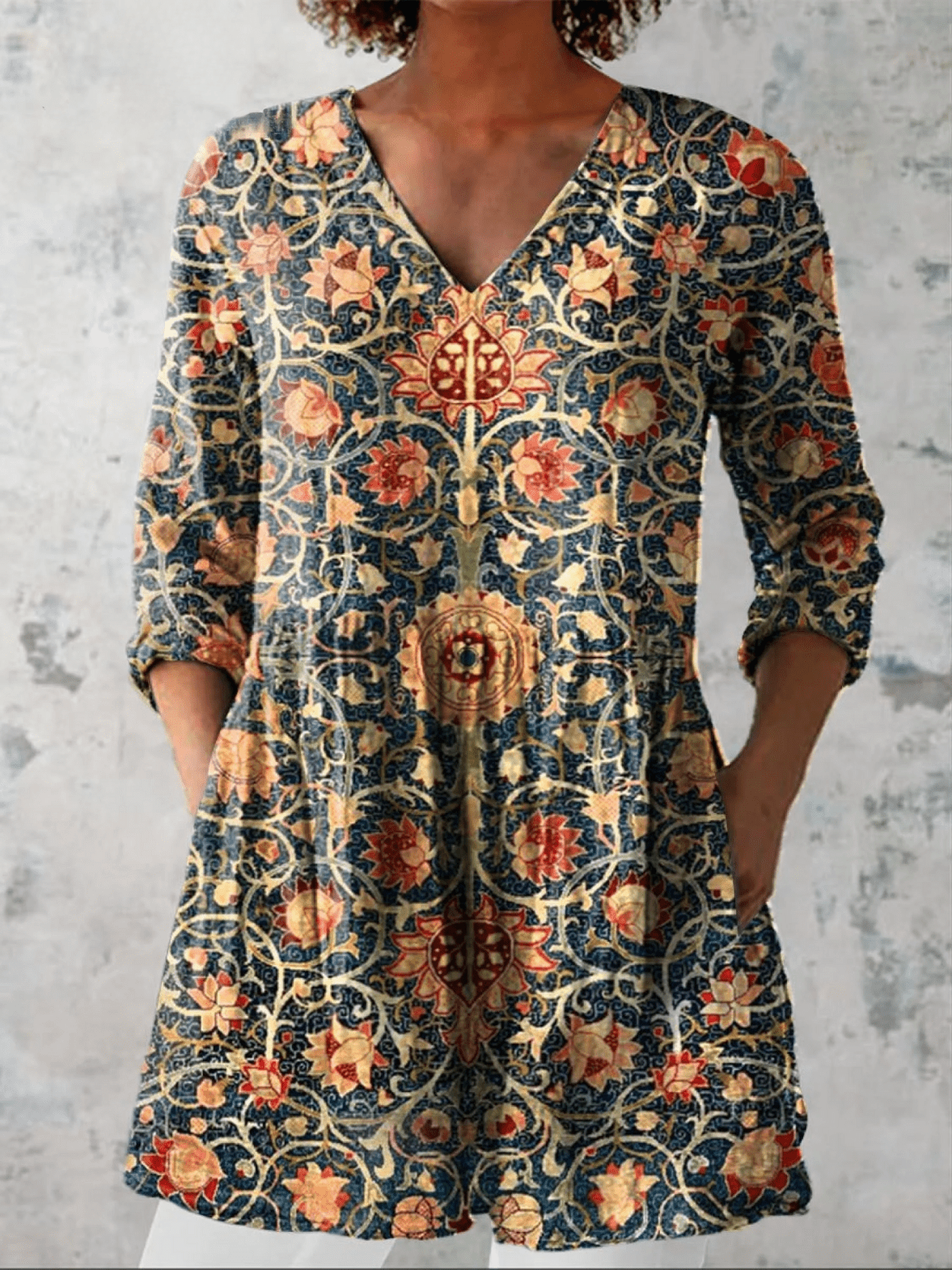 Celine | Lange Blouse met V-Hals - Bellanza