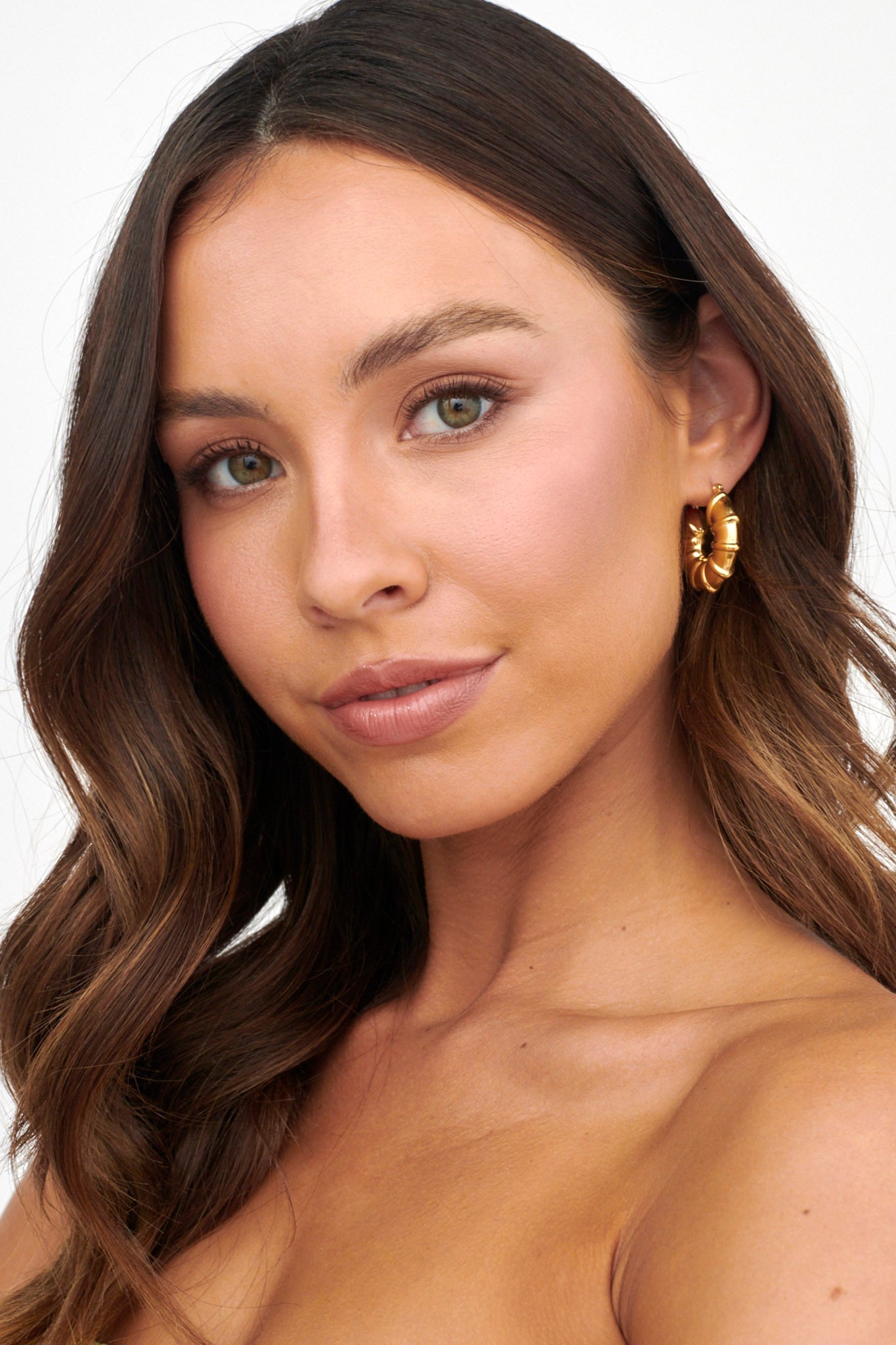 Chunky ribbel hoop oorbellen Hillary Goud - Bellanza