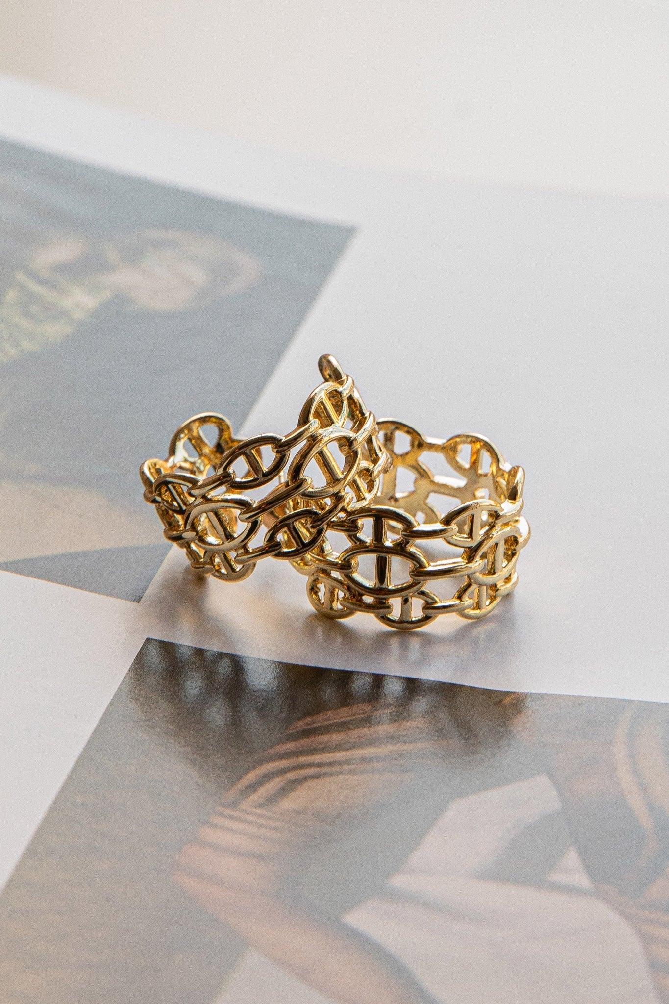 Georgiana open creolen oorbellen in goud - Bellanza