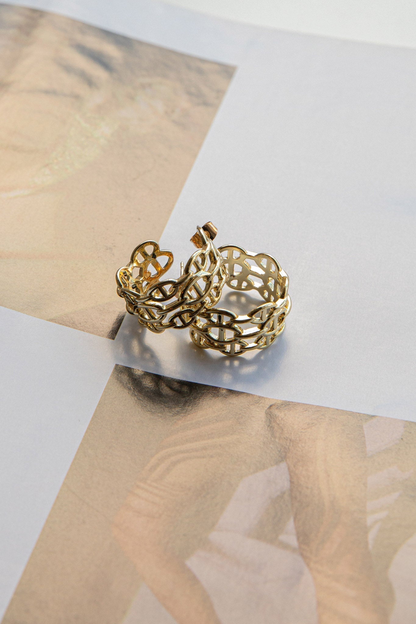 Georgiana open creolen oorbellen in goud - Bellanza