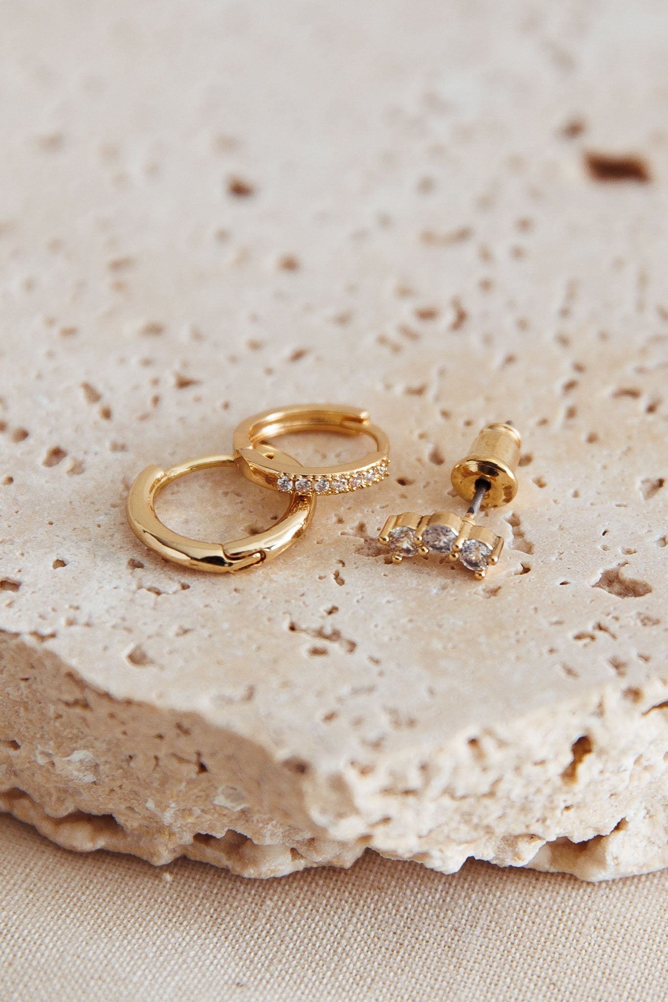 Gouden Astrologische Tekens Kristallen Oorbellen - Bellanza