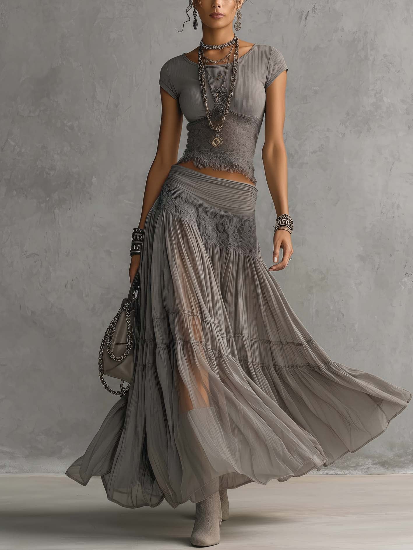 Grijze Doorzichtige Kanten Top met Paneel en Geplooide Maxi Rok Set - Bellanza