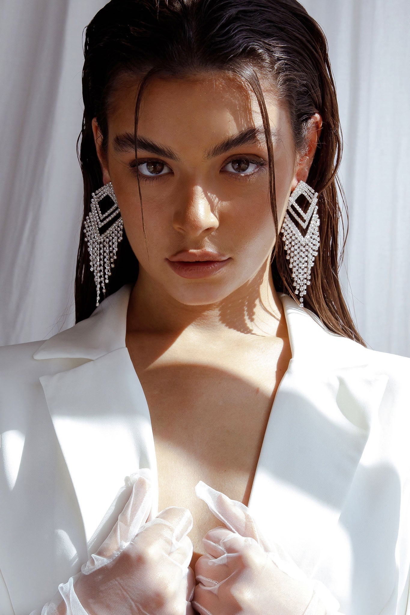 Kate Zilveren Dangle Oorbellen met Rhinestones - Bellanza