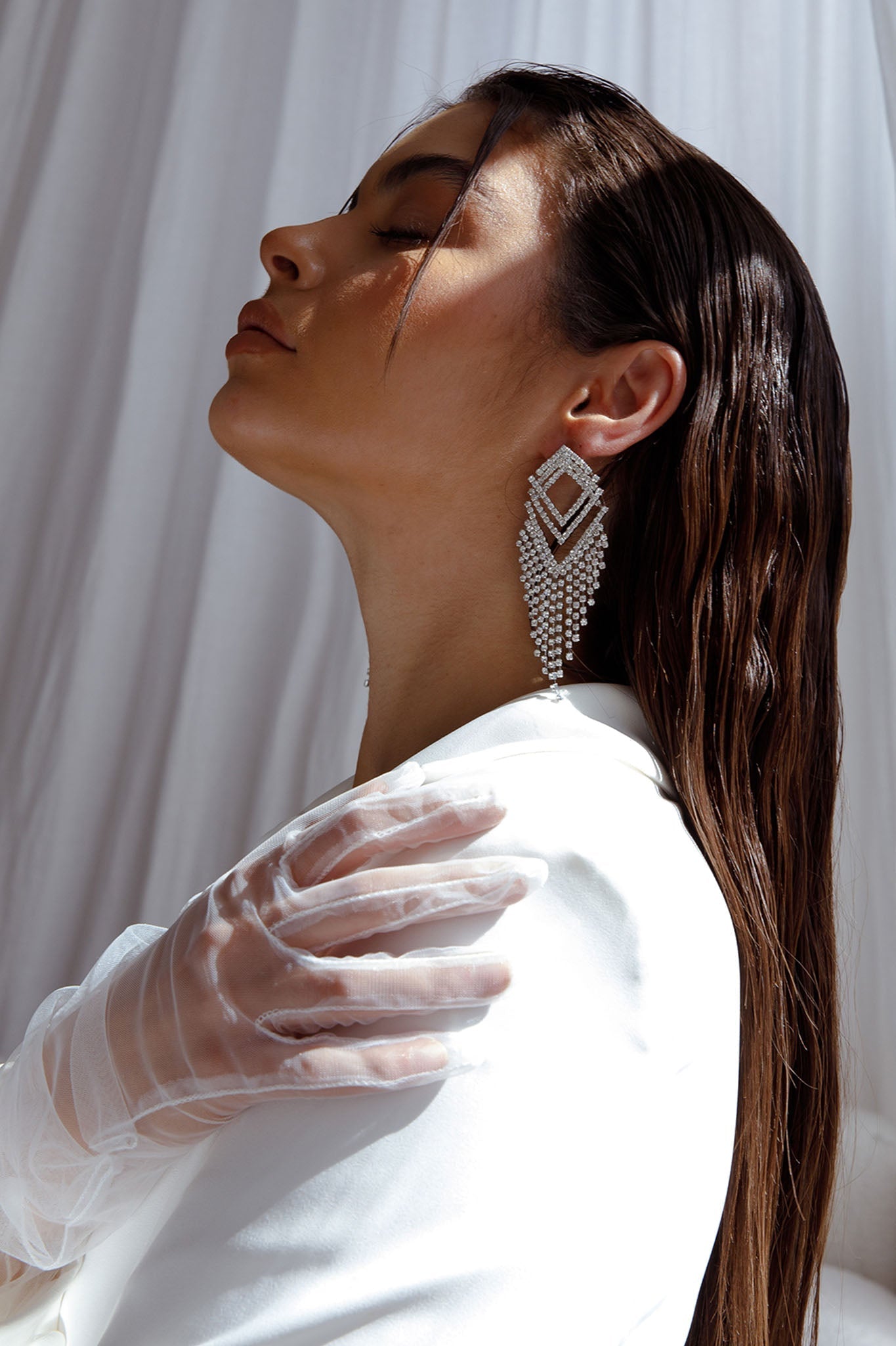 Kate Zilveren Dangle Oorbellen met Rhinestones - Bellanza