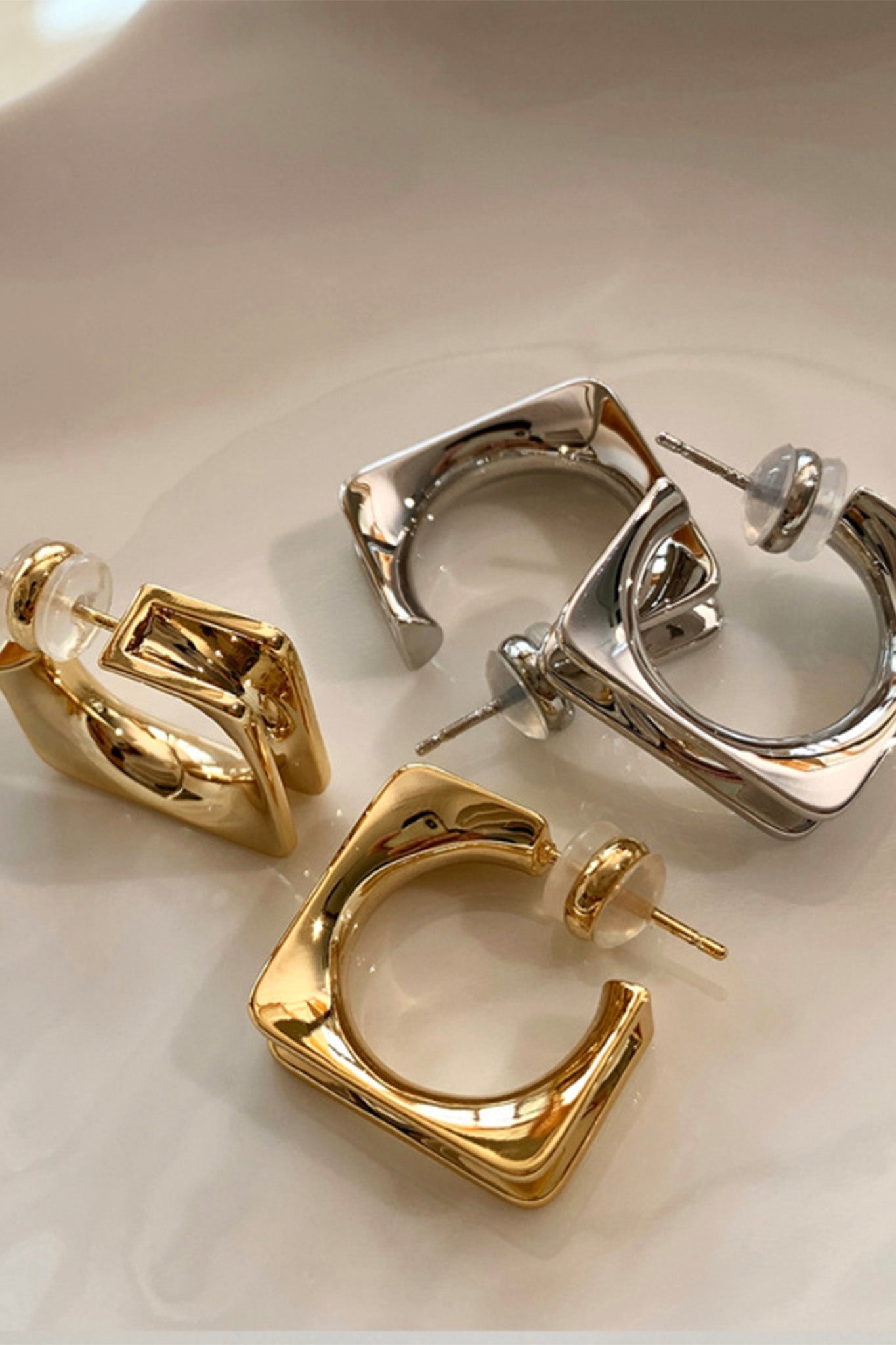 Kleine vierkante creolen Maddox Zilver - Bellanza