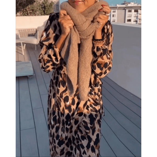 Lisandra | Elegante jurk met V - hals - bellanza