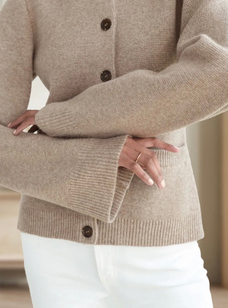 Sofia™ | Cardigan met Zachte Knopen een Elegante Snit en Comfortabel Design - bellanza