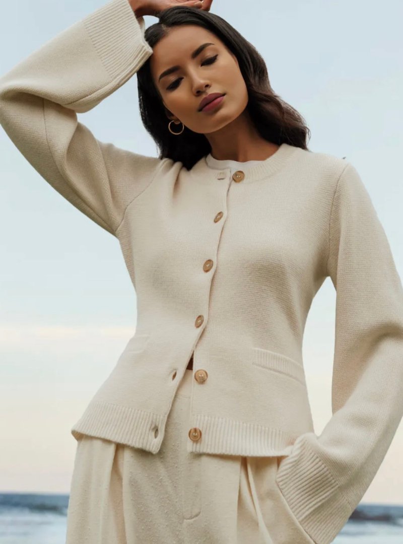 Sofia™ | Cardigan met Zachte Knopen een Elegante Snit en Comfortabel Design - bellanza