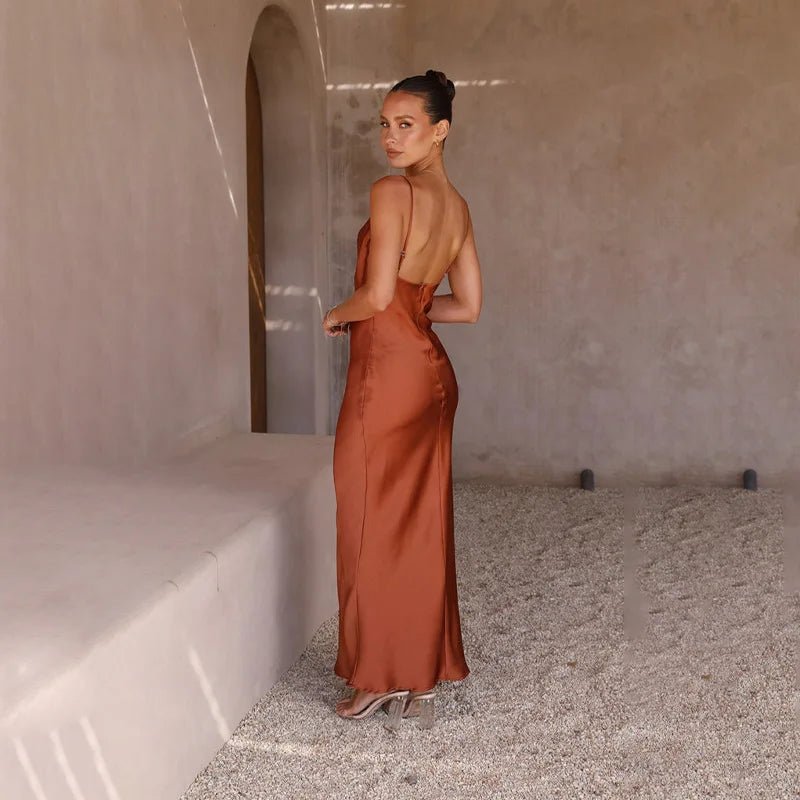 Tanja™ | Tijdloze Satijnen Jurk met Open Rug en Elegant Ontwerp - bellanza