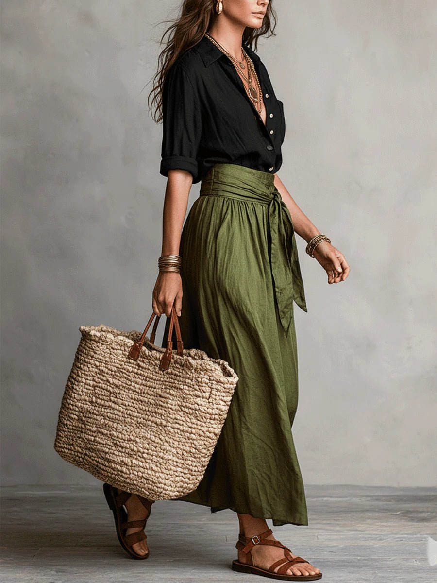 Vera™ | Set van twee delen: zwarte t-shirt en olijfgroene midi rok - Bellanza