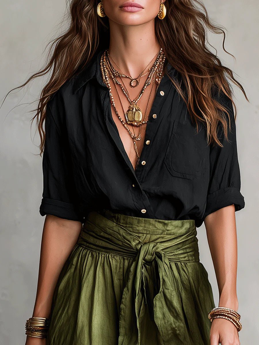 Vera™ | Set van twee delen: zwarte t-shirt en olijfgroene midi rok - Bellanza