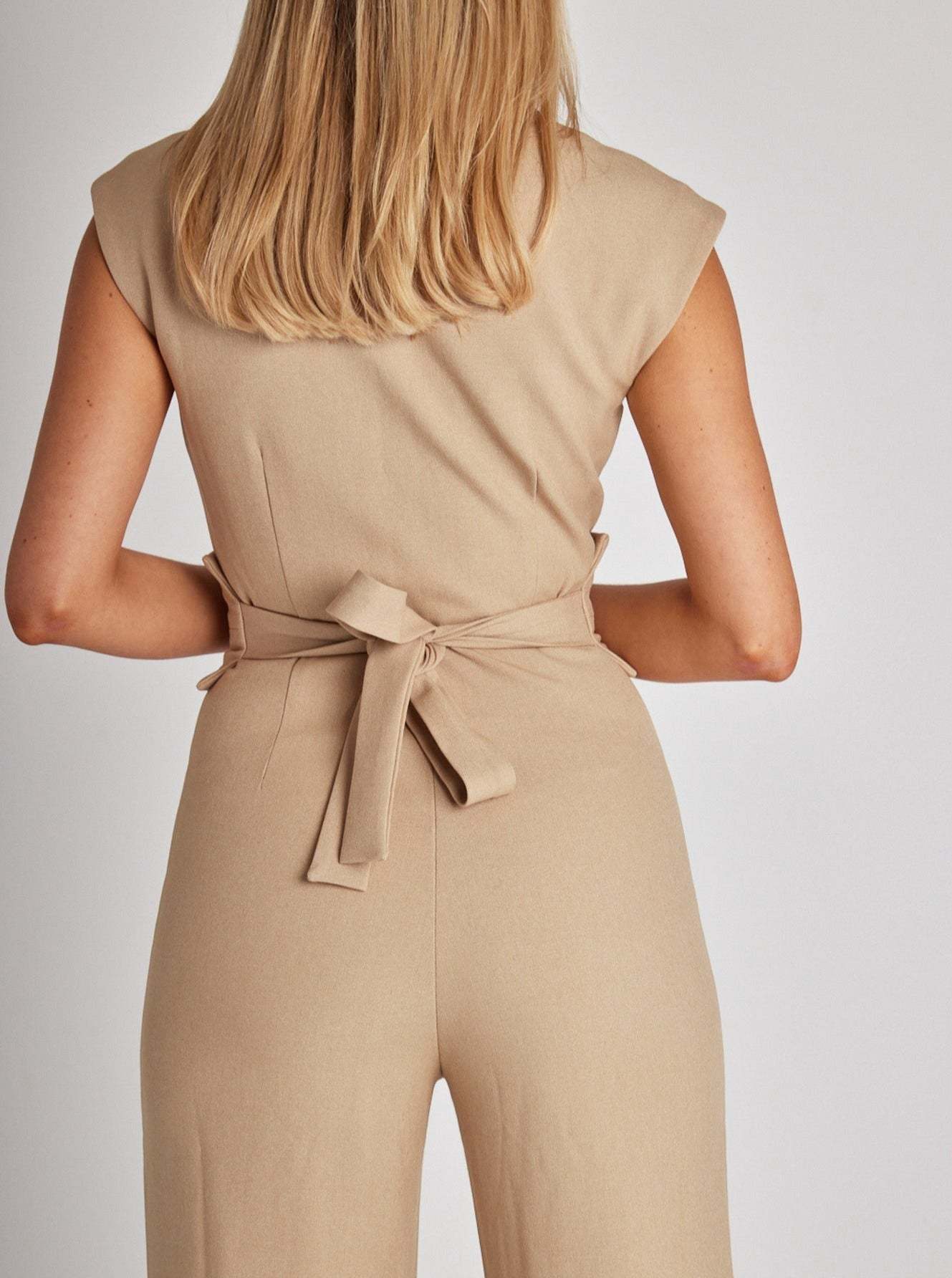 Nova™ Mouwloze Damesjumpsuit Met Wijde Pijpen - bellanza