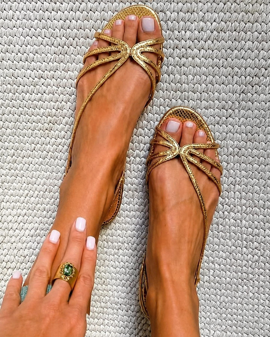 Emilia – Gouden Zomer Elegantie Sandalen
