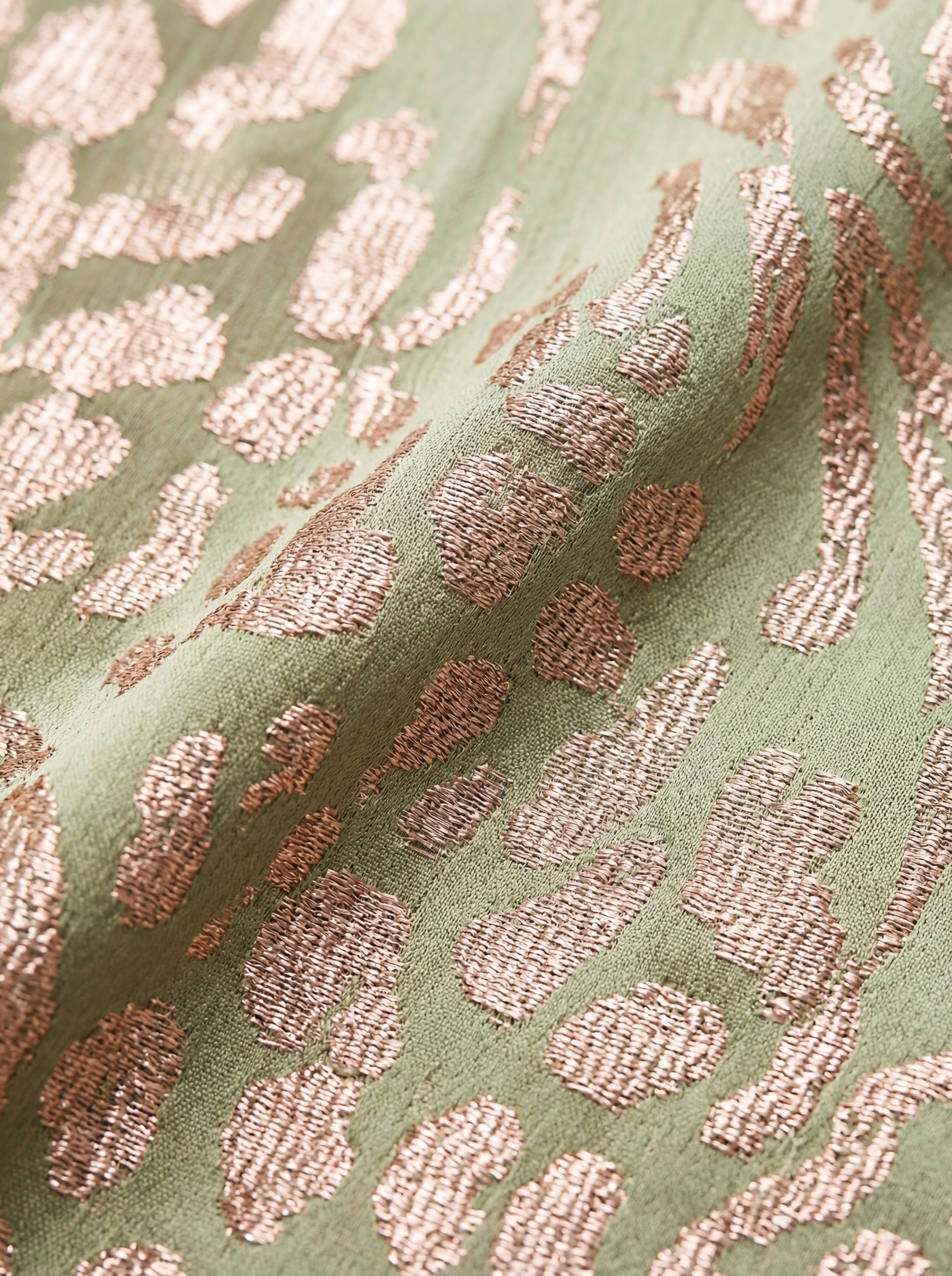 Midi-jurk met slankmakend effect, centrale knoop en vloeiende drape
