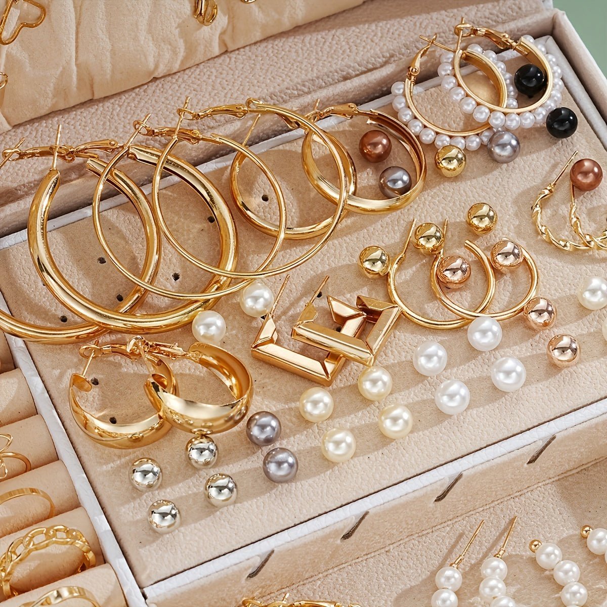 A Set of 86 Fashionable And Elegant Jewelry Pieces for Women, Including Necklaces, Earrings, Rings, And Studs, Perfect for Everyday Wear, Versatile for Holidays, And Trendy Gifts (Without a Box). - Bellanza