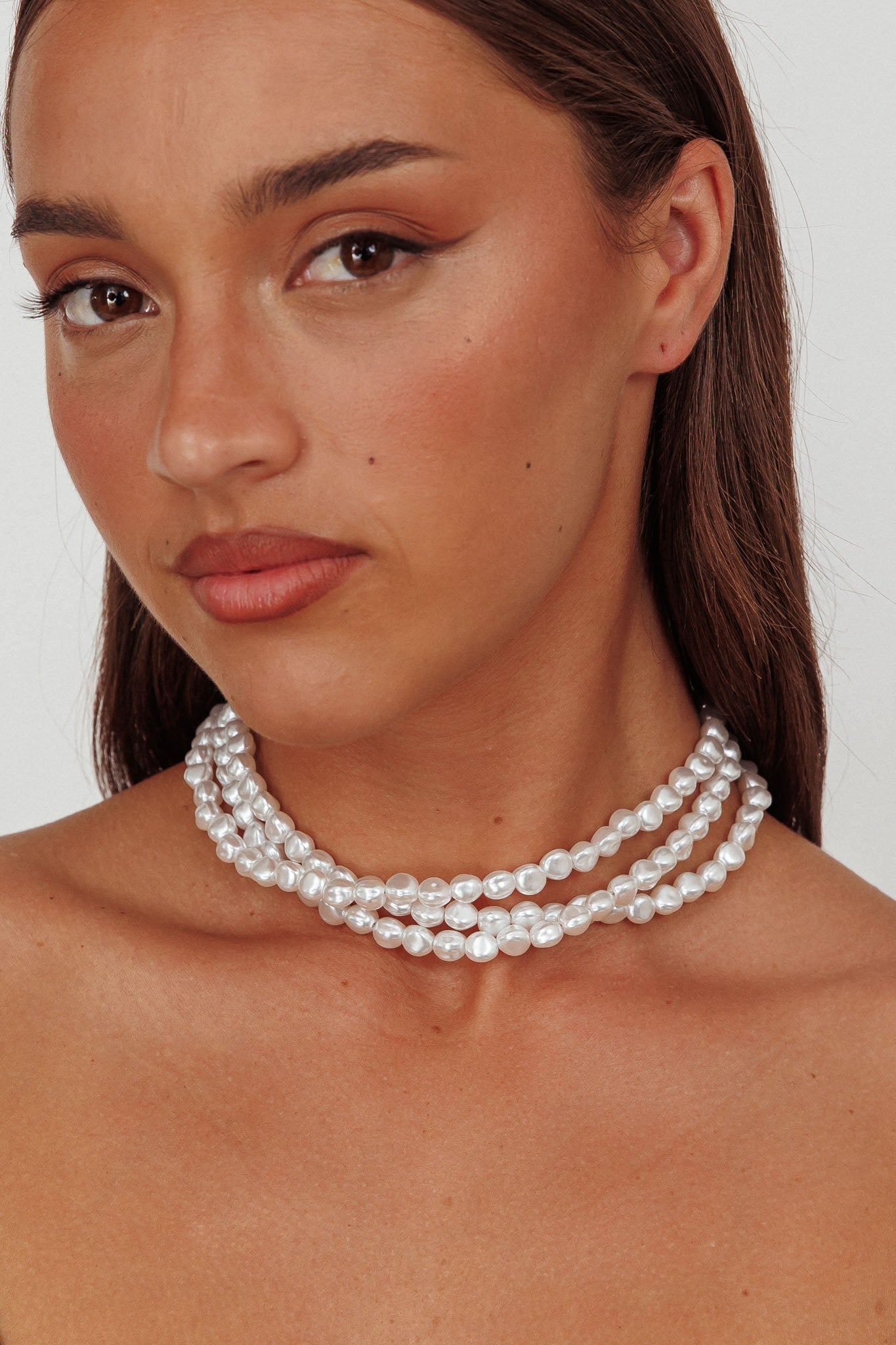 Barok Collier met Drie Strengen Roxanne Parels - Bellanza