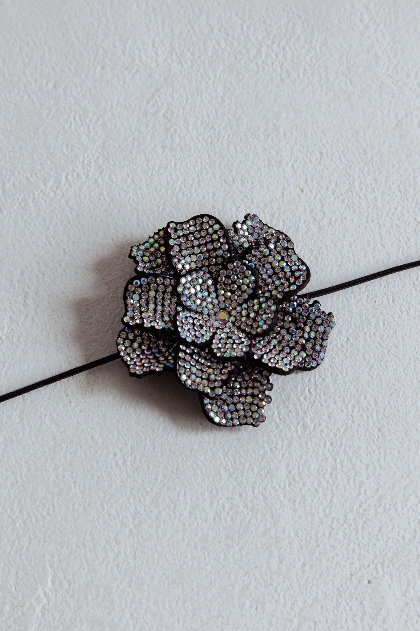 Collier Choker Fleur Diamante Magnolia Zwart - Bellanza