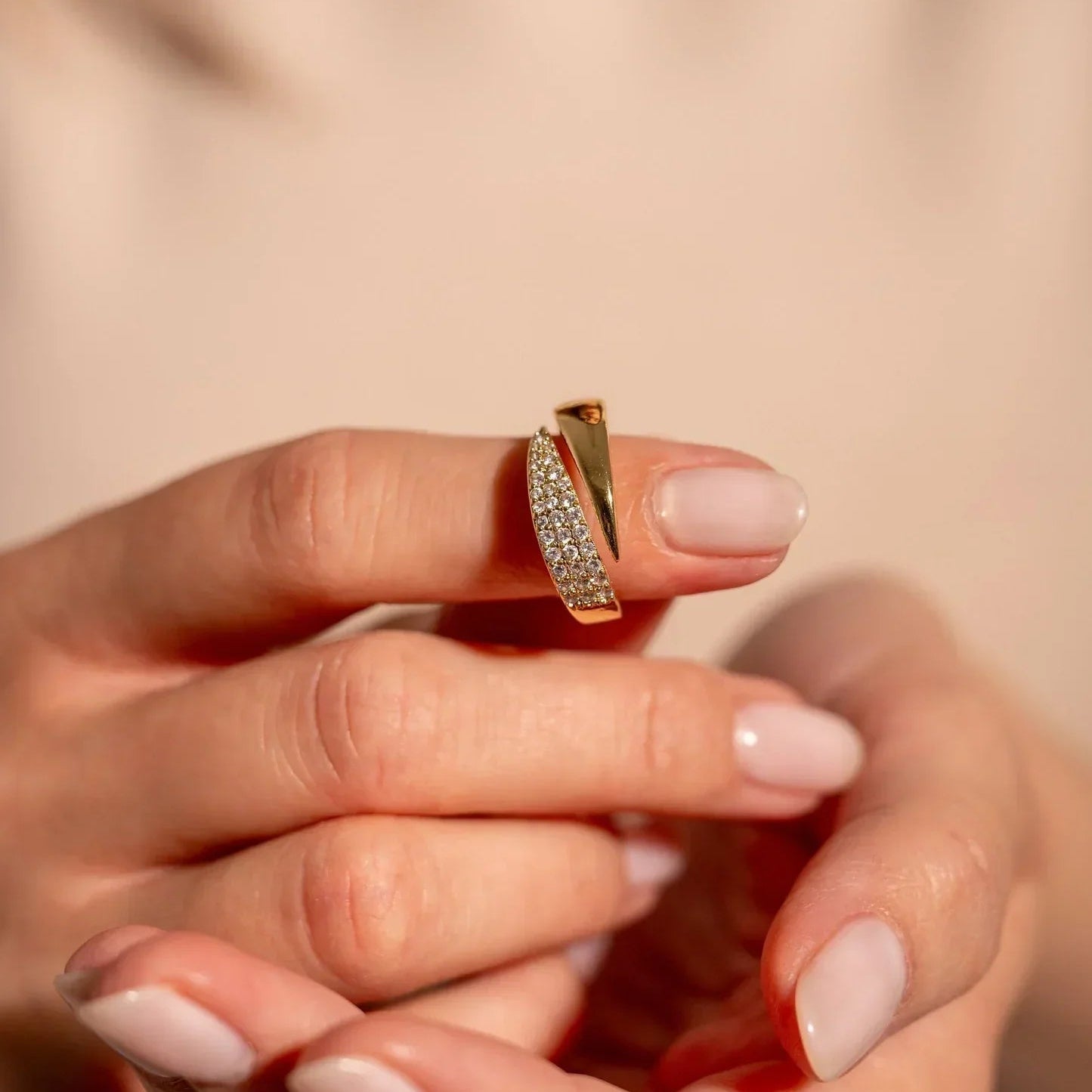 Elegante ring met schitterende steentjes (1+1 Gratis) - Bellanza