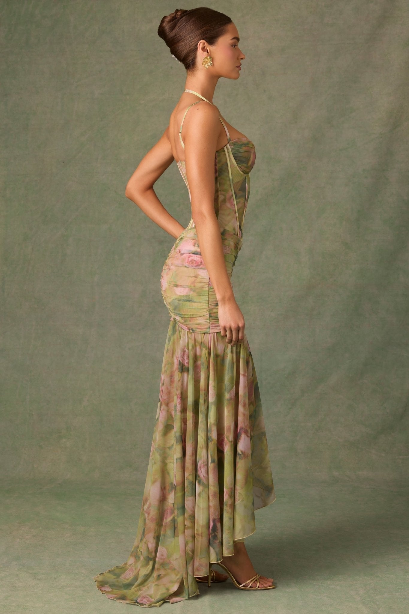 Esmeralda | Asymmetrische Bodycon - jurk met Volants - bellanza