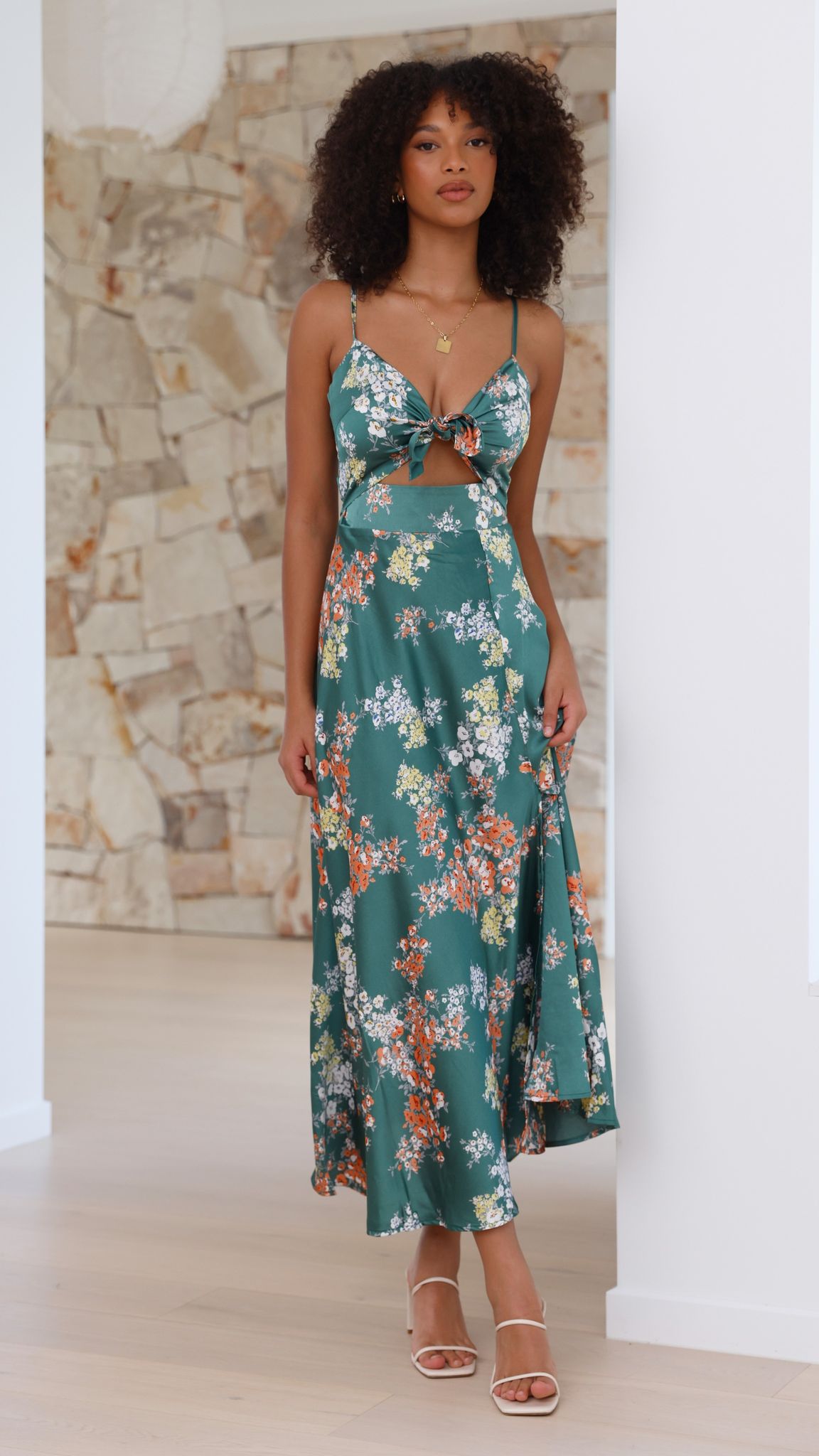 Flora | Romantische Midi - jurk met Bloemenprint - bellanza