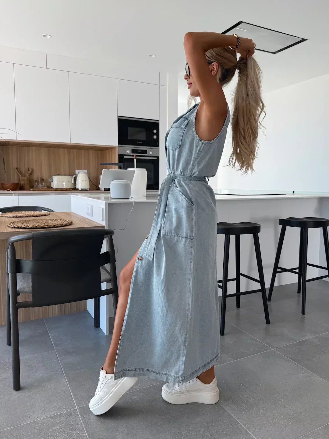 Hanna | Mouwloos lang denim jurk - bellanza