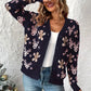 Kerst sweater met knopen en kerstprint - bellanza