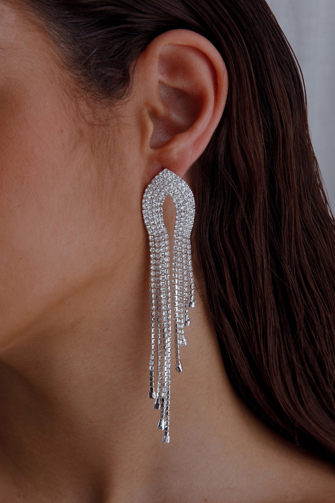 Khloe Diamante Fringe Oorbellen Zilver - Bellanza