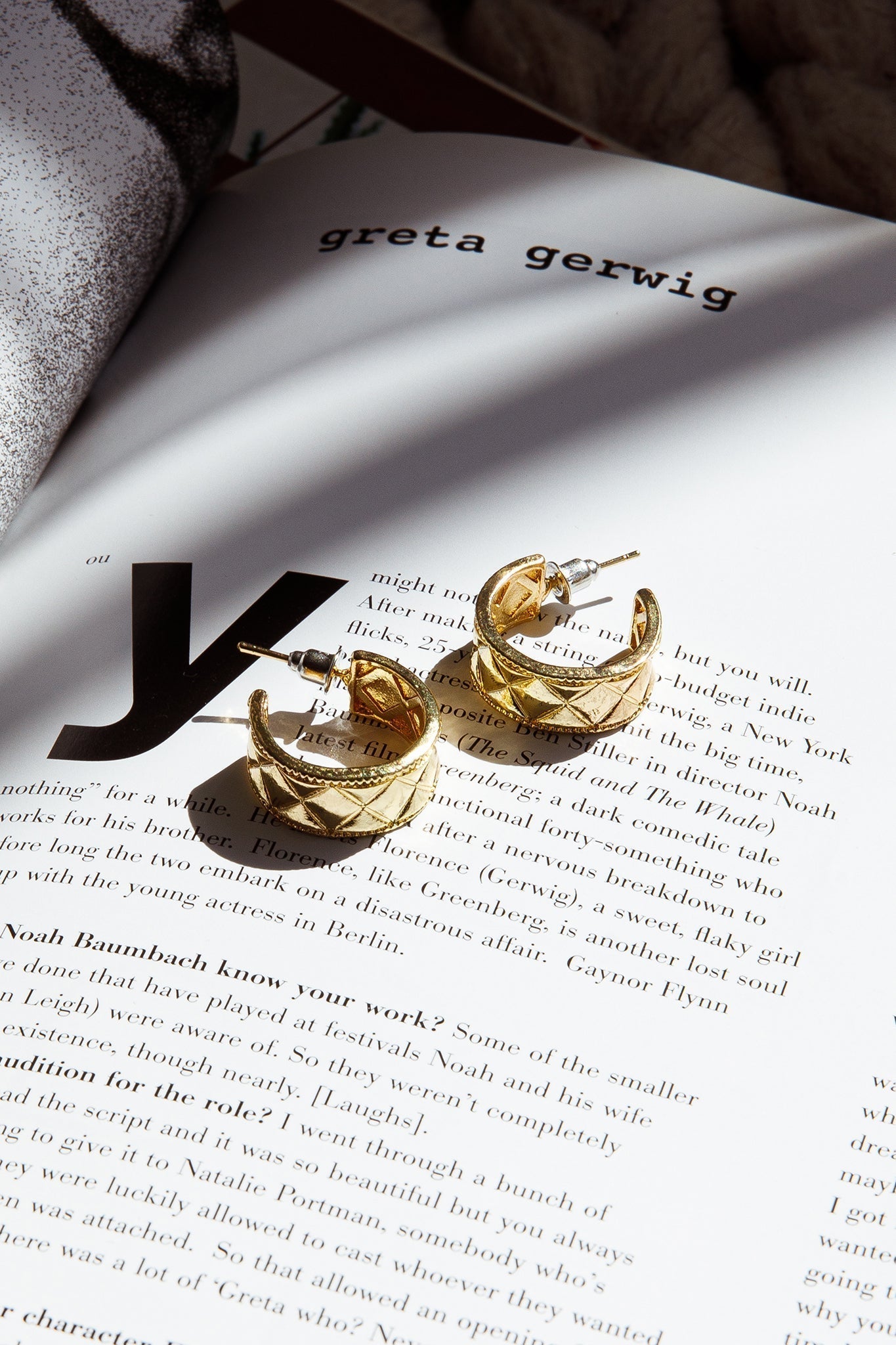 Kleine gegraveerde gouden creolen - Bellanza