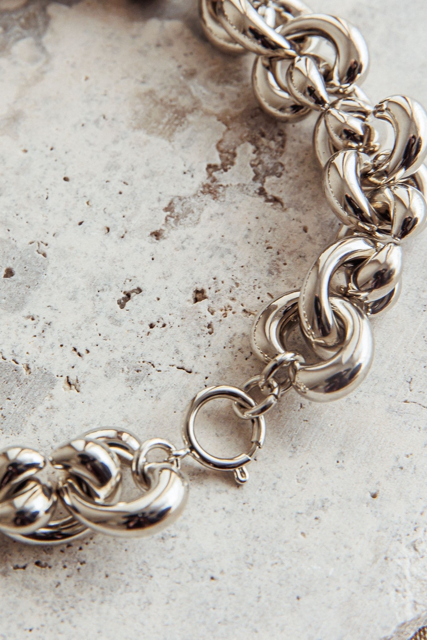Onregelmatige Choker Halsketting Kat Donker Zilver - Bellanza