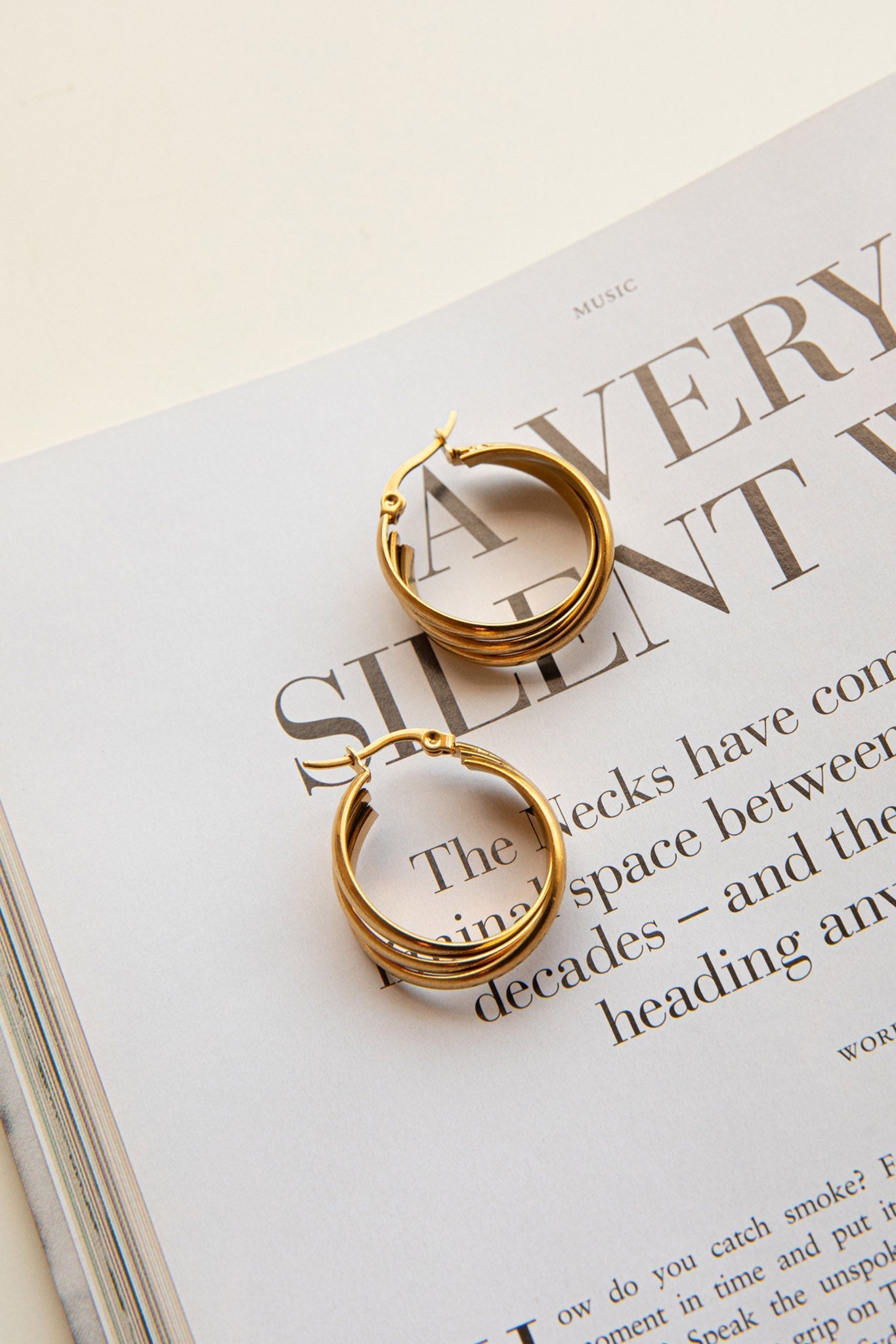 Oorbellen Mona Triple Ring Goud - Bellanza