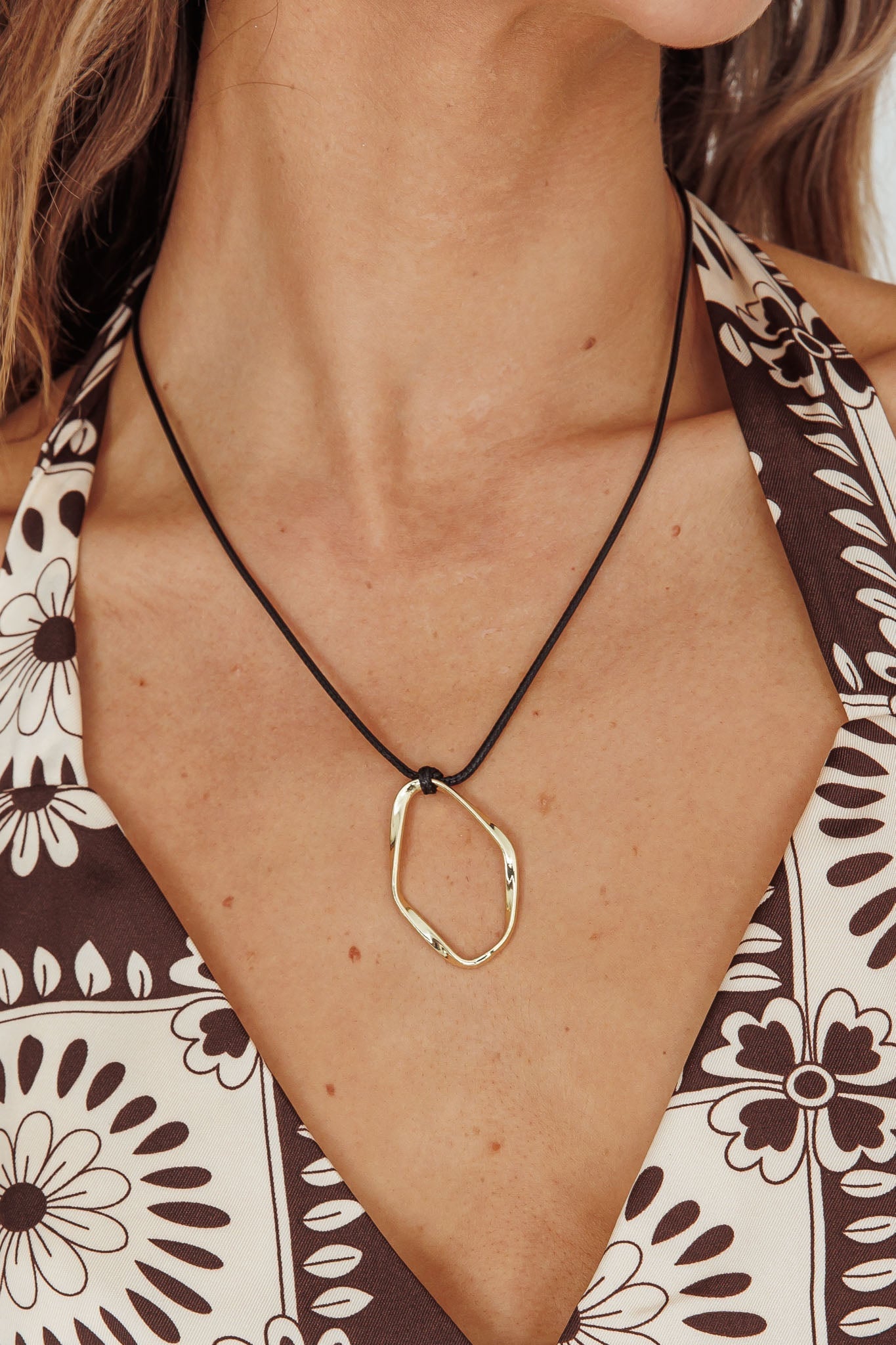 Ovale Kassie Gouden Hanger Ketting - Bellanza