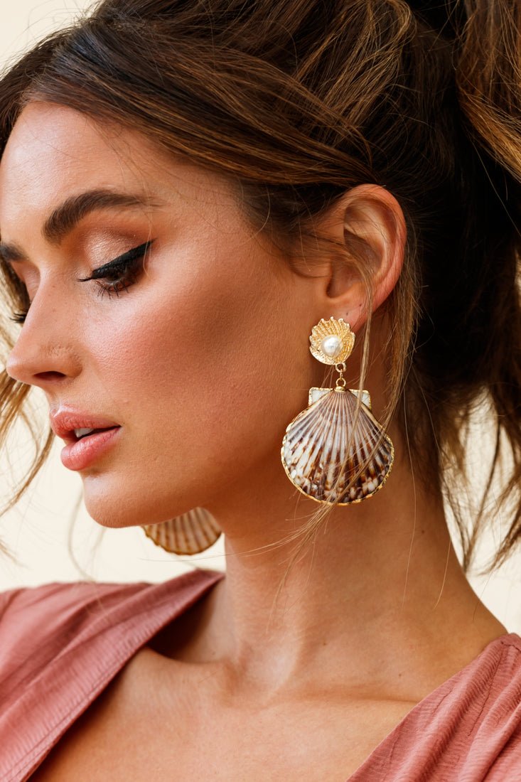 Schelp oorbellen met Bora Bora parels - Bellanza