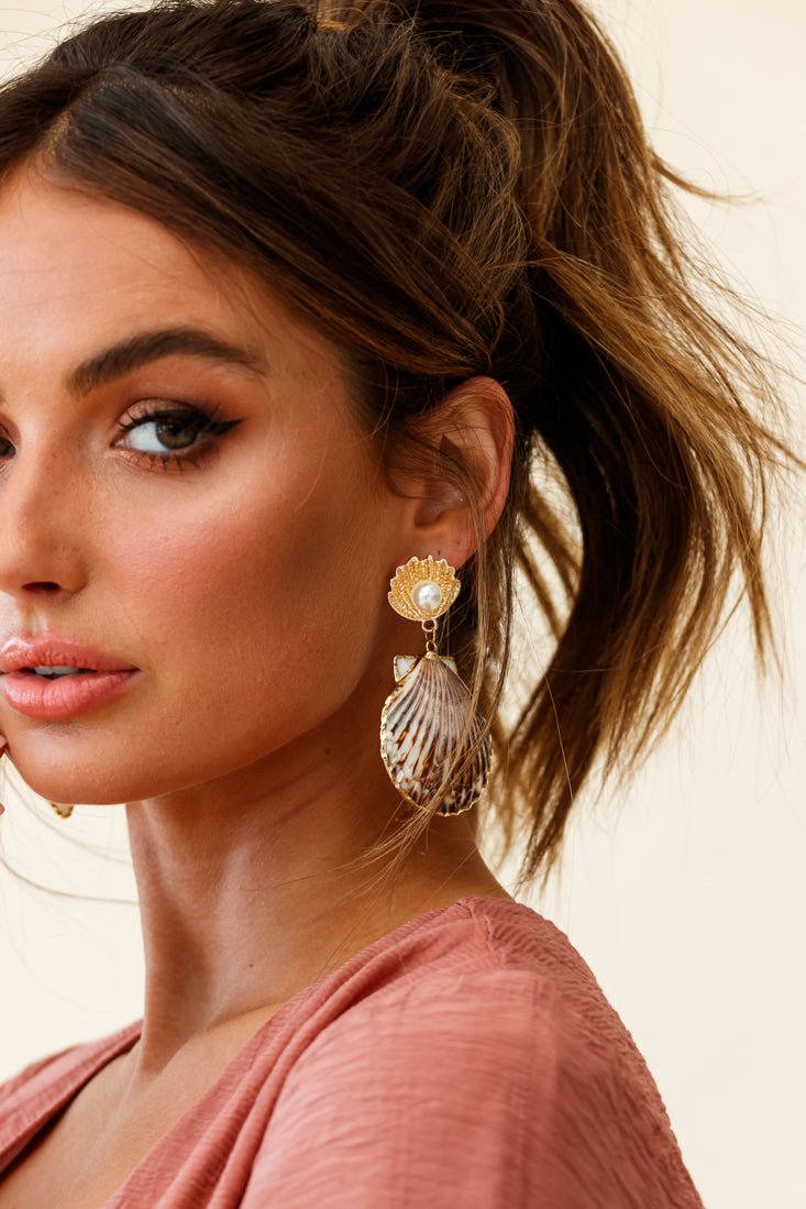 Schelp oorbellen met Bora Bora parels - Bellanza