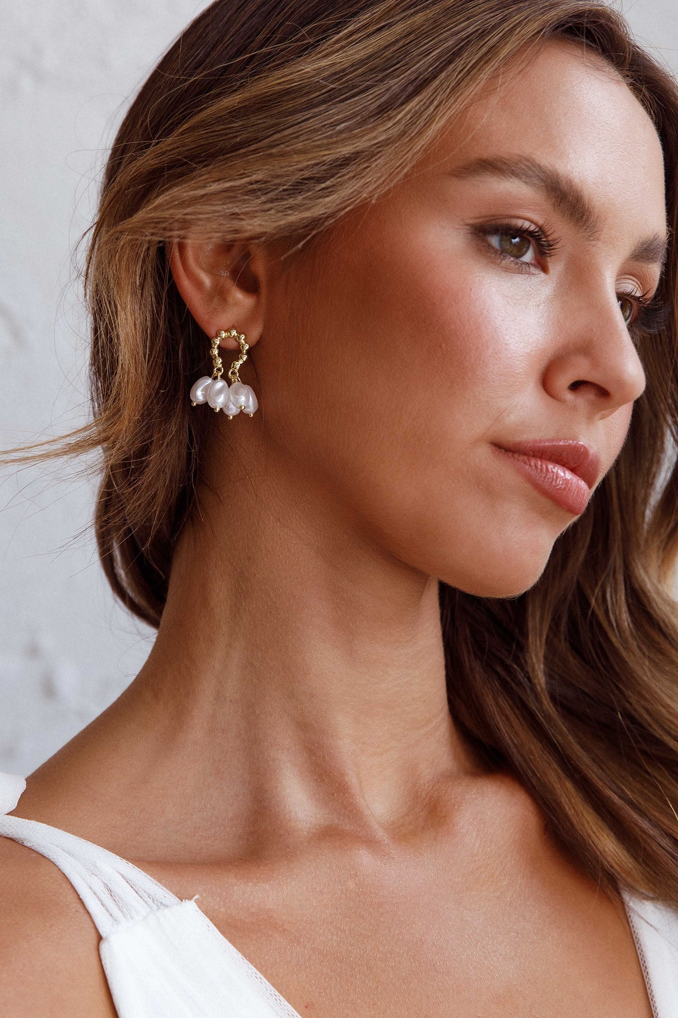 Sierra Pearl Gouden Statement Oorbellen - Bellanza