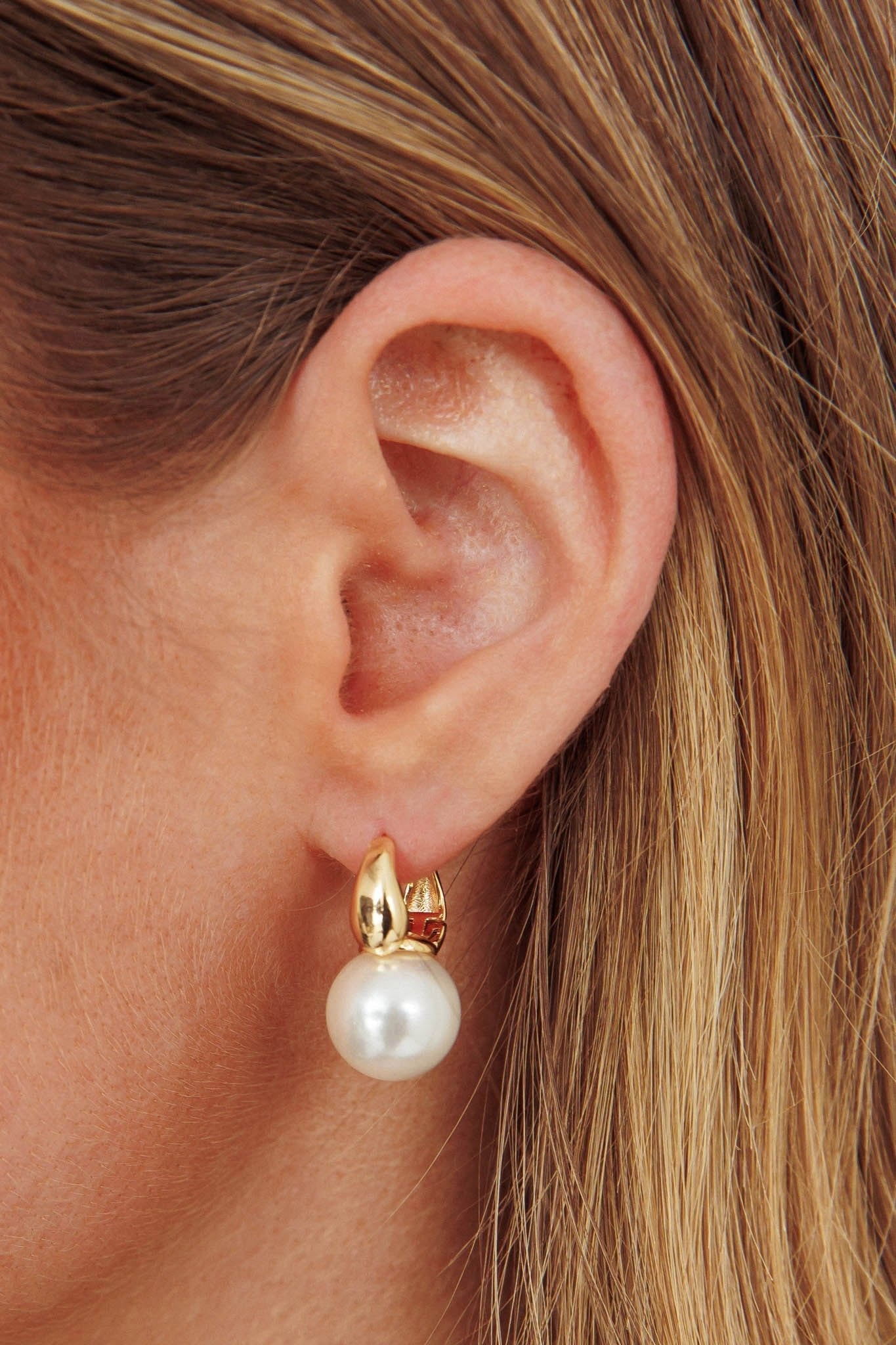 Taj Gouden Parels Dangle Oorbellen - Bellanza