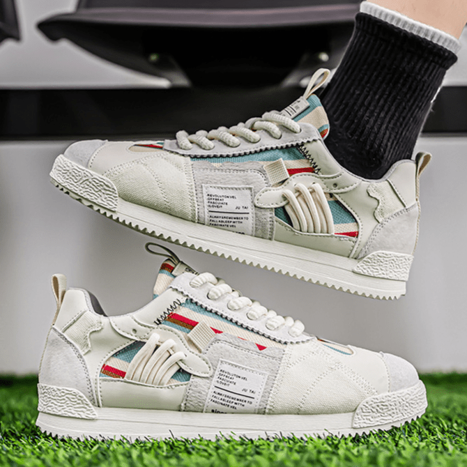 UNIQ | Limited Edition Retro Sneakers - Bellanza