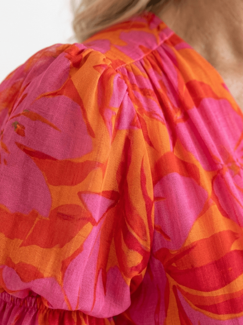 Willow | Midi - jurk met Pofmouwen en Bloemen V - hals - Bellanza