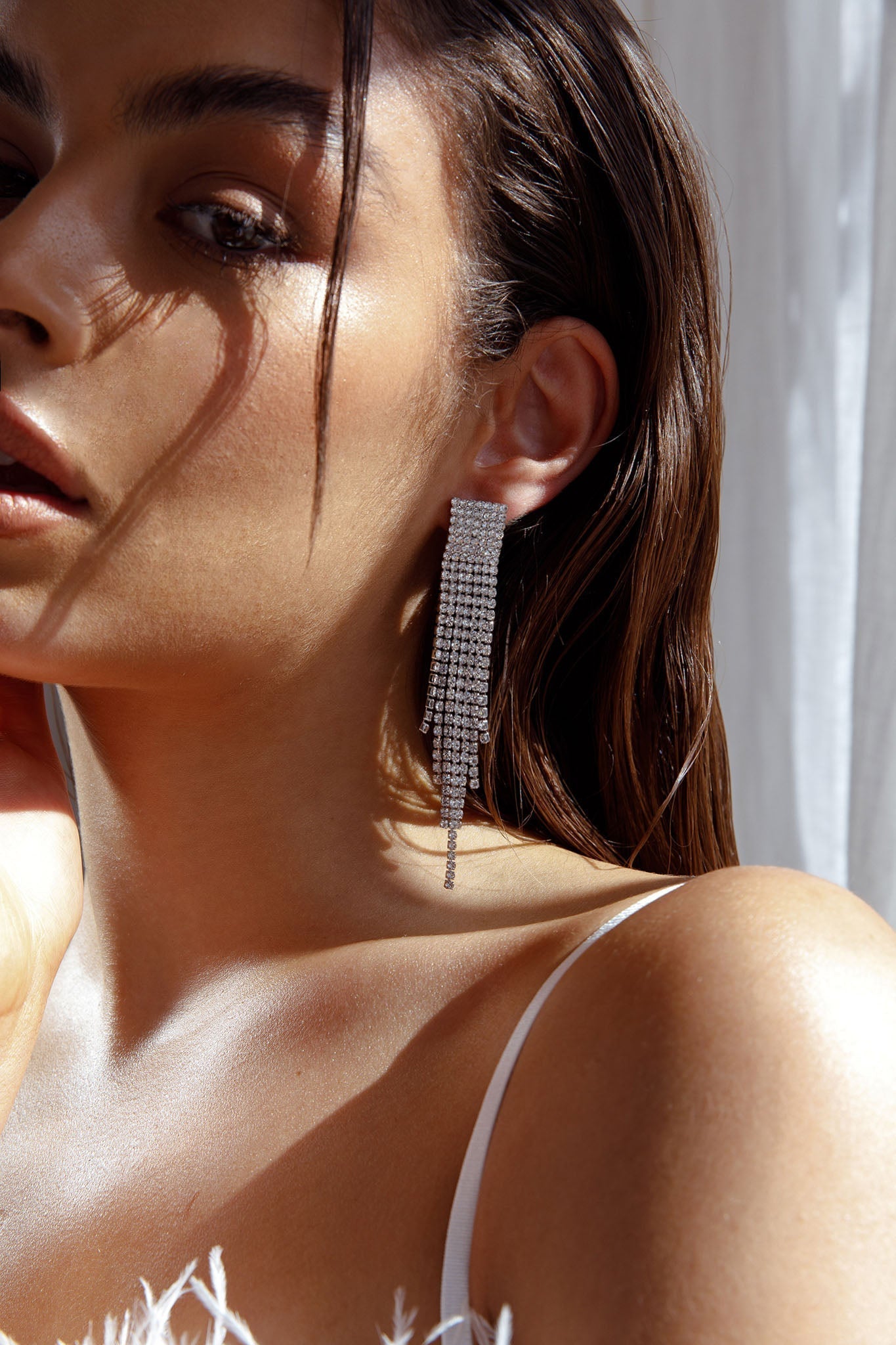 Zarah Zilveren Dangle Oorbellen met Diamanten - Bellanza